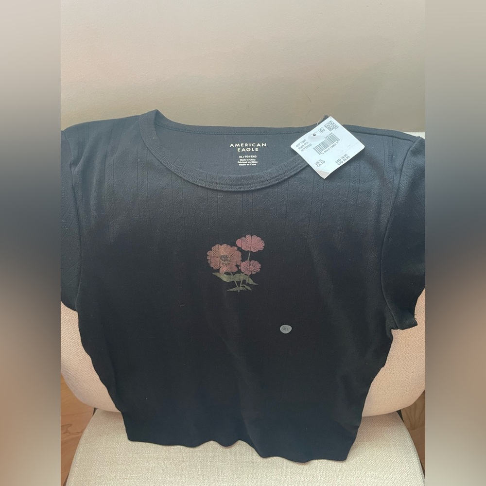 NWT American Eagle T-Shirt NWT Size XL